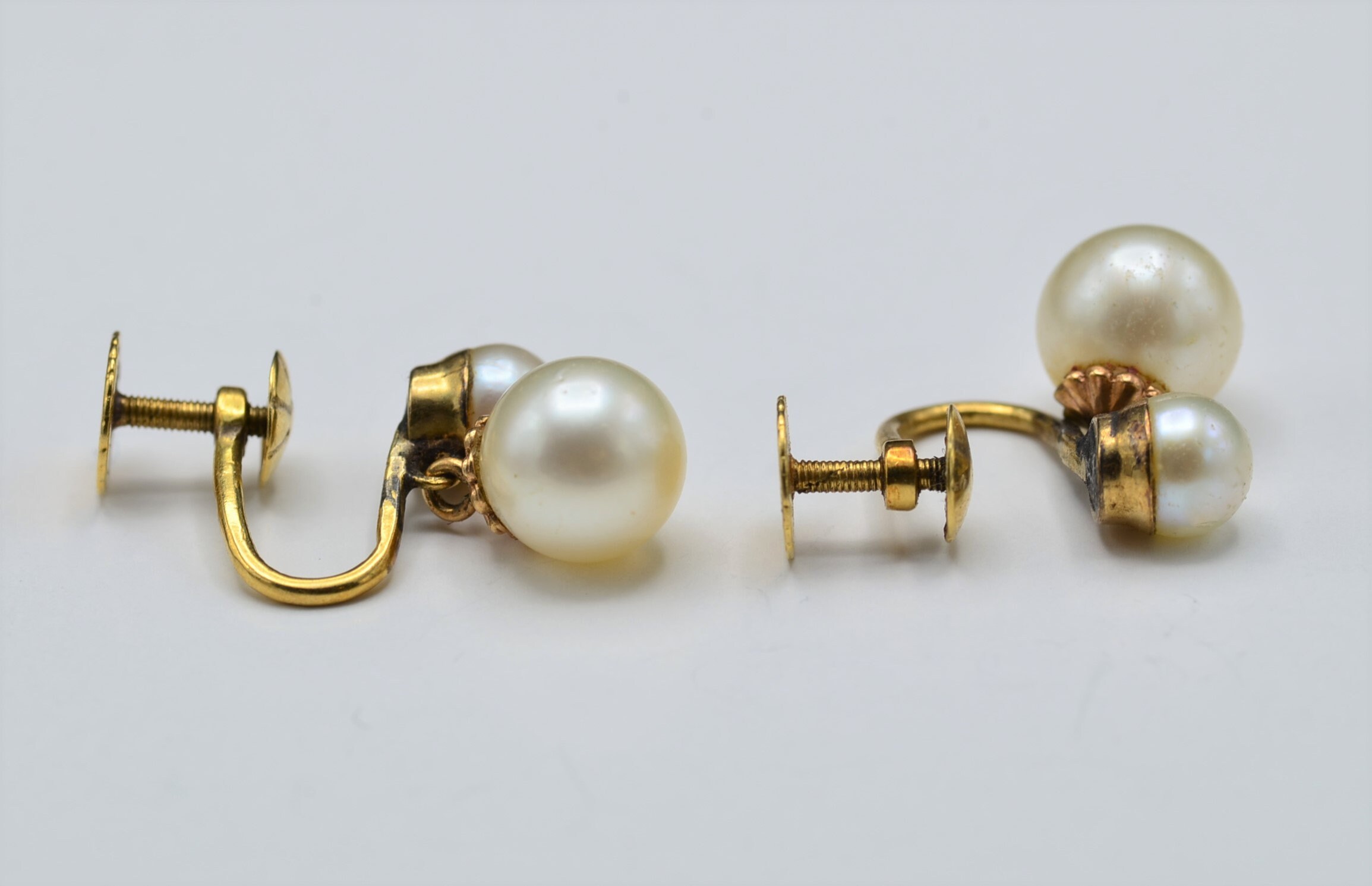 The Eggers: Ladies 14K Yellow Gold Pearl Dangler Screw Back Stud Earrings - Image 4
