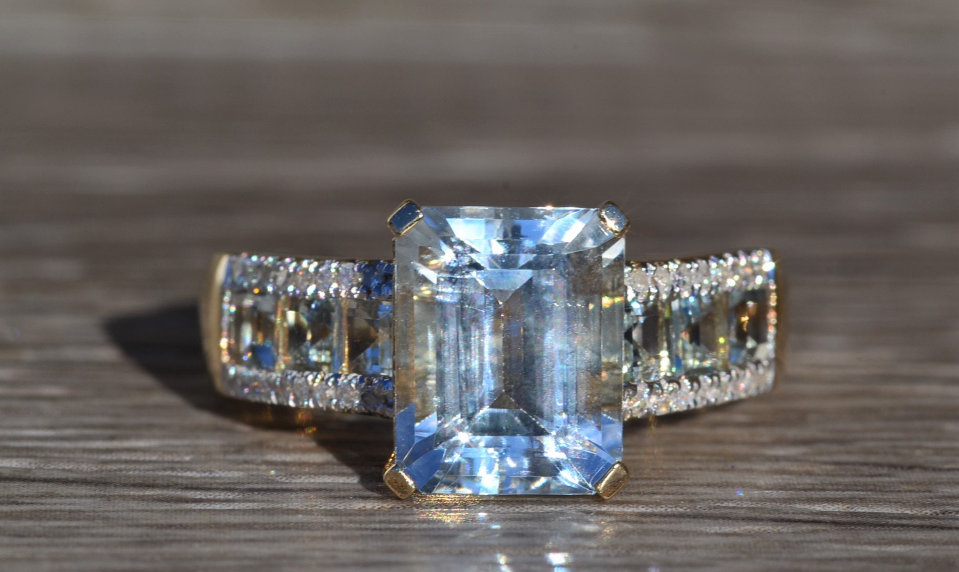 SOLD - The Waddon: Ladies Yellow Gold Cocktail Ring set with 3.50 CT Aquamarine and Diamonds - Image 7