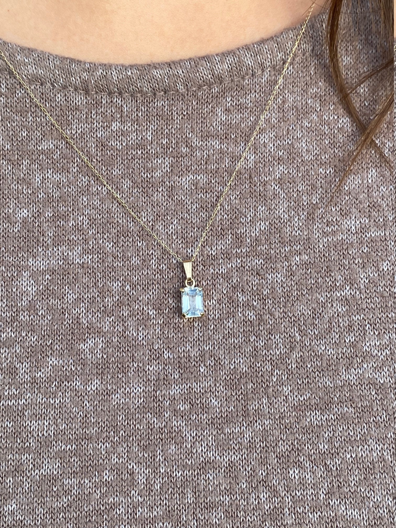 SOLD - The Pondera: Ladies 14K Yellow Gold Necklace set with Aquamarine - Image 4