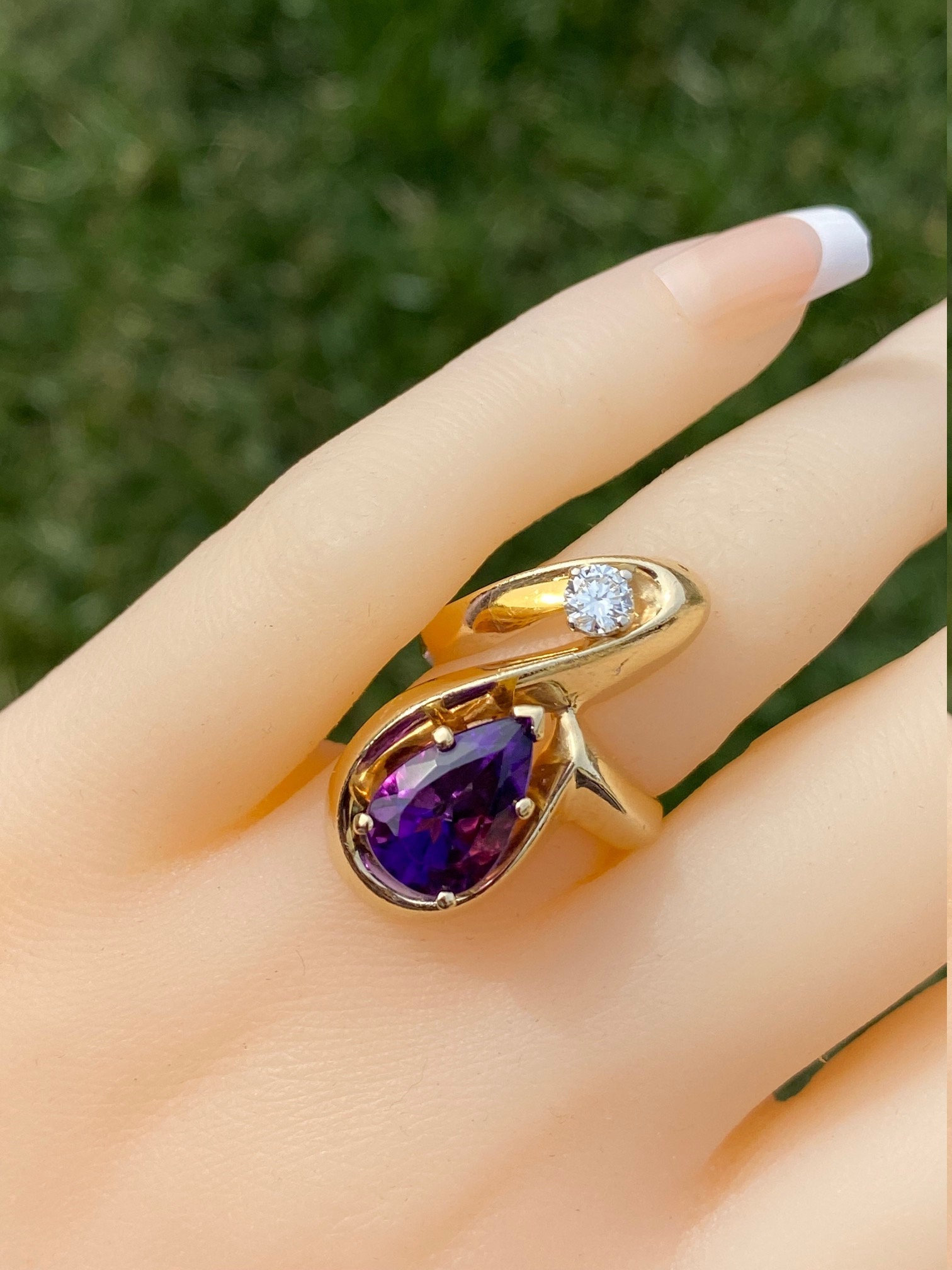 SOLD - The Mt Juliet: Ladies 14K Mid Century Modern Amethyst and Diamond Cocktail Ring - Image 8