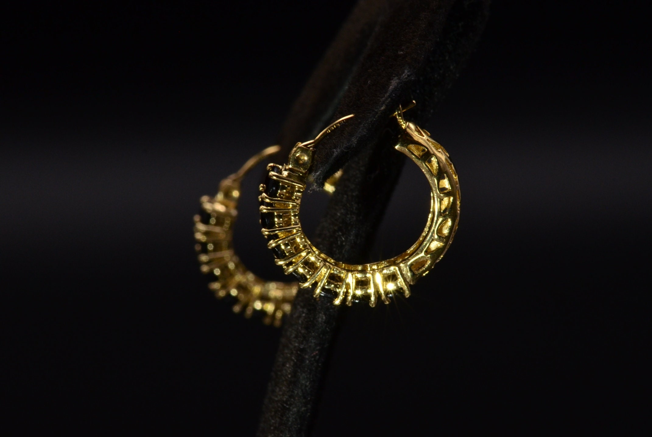 SOLD - The Des Allemands: Ladies Mexican Made 14K Yellow Gold Black Onyx Hoop Earrings - Image 3