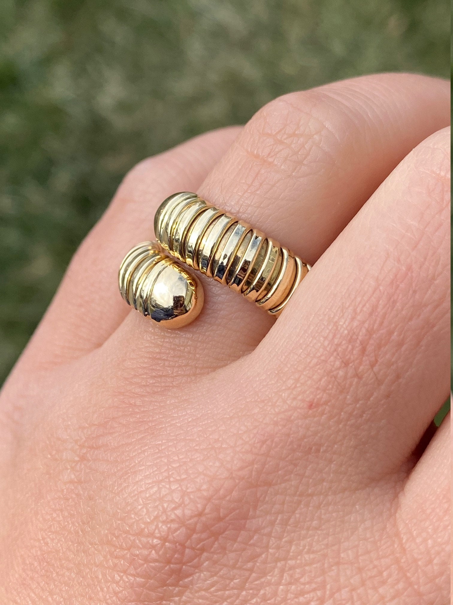 SOLD - The Bon Air: Ladies Italian Tubogas Style Ring in 14K Gold - Image 8