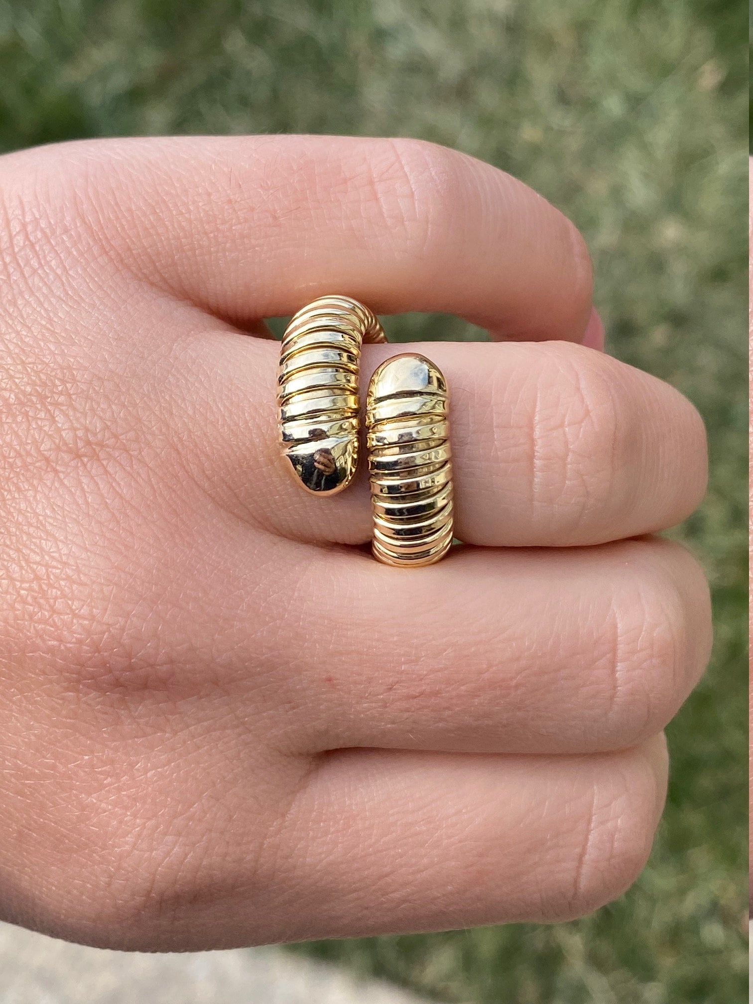 SOLD - The Bon Air: Ladies Italian Tubogas Style Ring in 14K Gold - Image 9