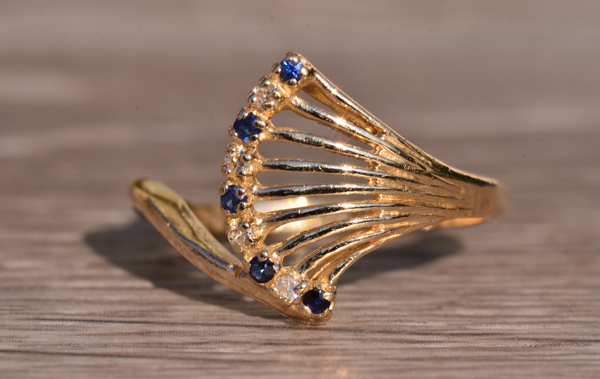 The Busselton: Vintage Sapphire and Diamond Peacock Fan Ring - Image 7