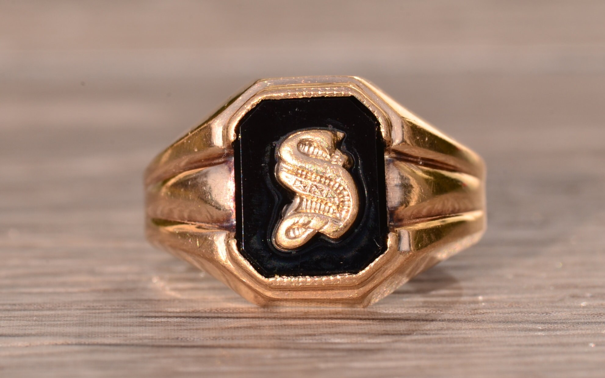 SOLD - The Retro S: Vintage Onyx Ring with Scripted S - Image 7