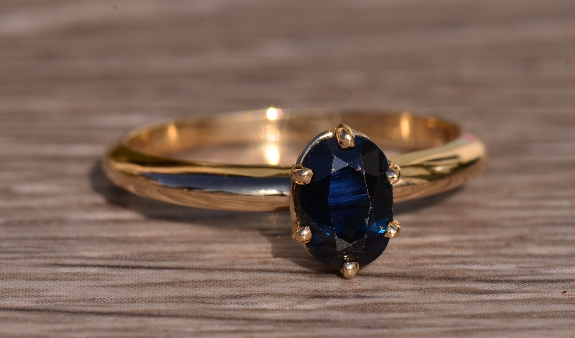 The Oatley: Midnight Blue Sapphire Ring in Yellow Gold - Image 6