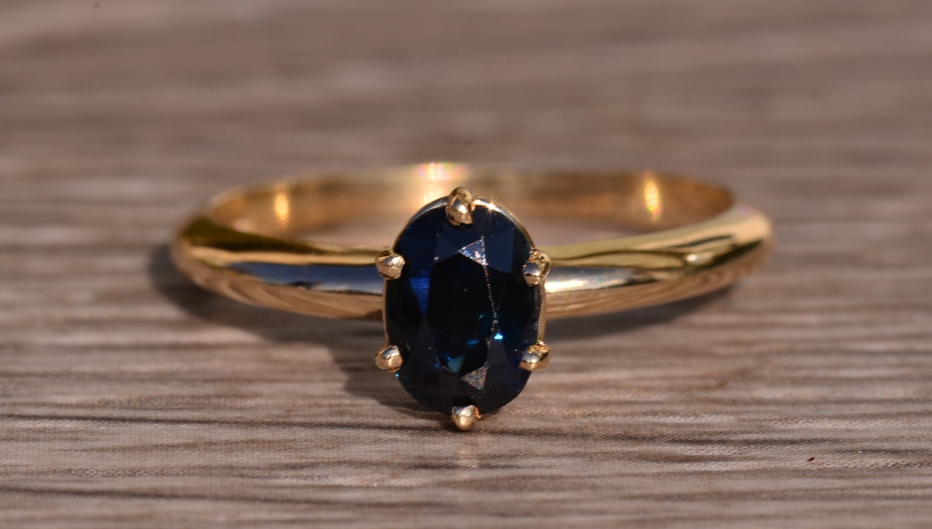 The Oatley: Midnight Blue Sapphire Ring in Yellow Gold - Image 7