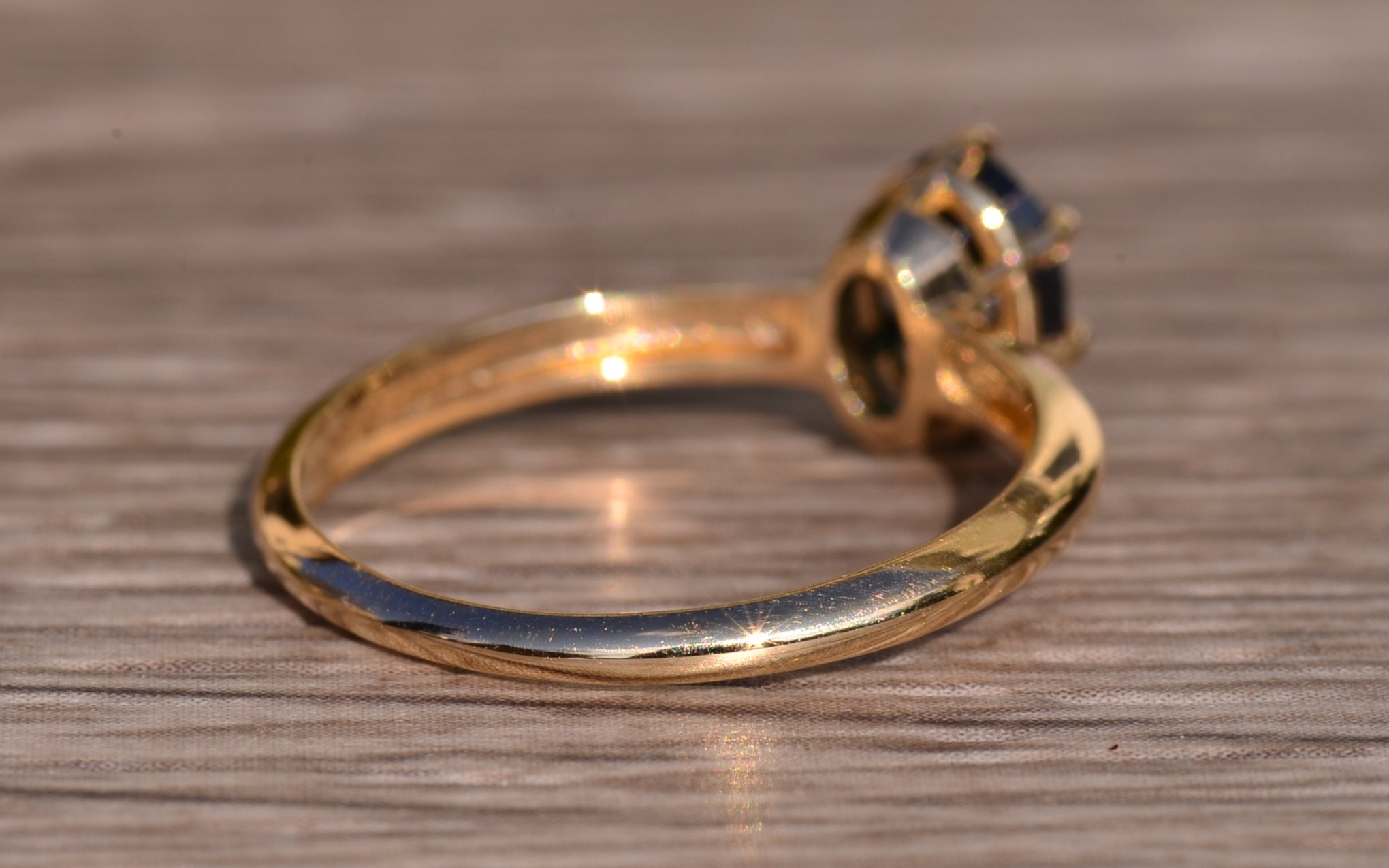 The Oatley: Midnight Blue Sapphire Ring in Yellow Gold - Image 5