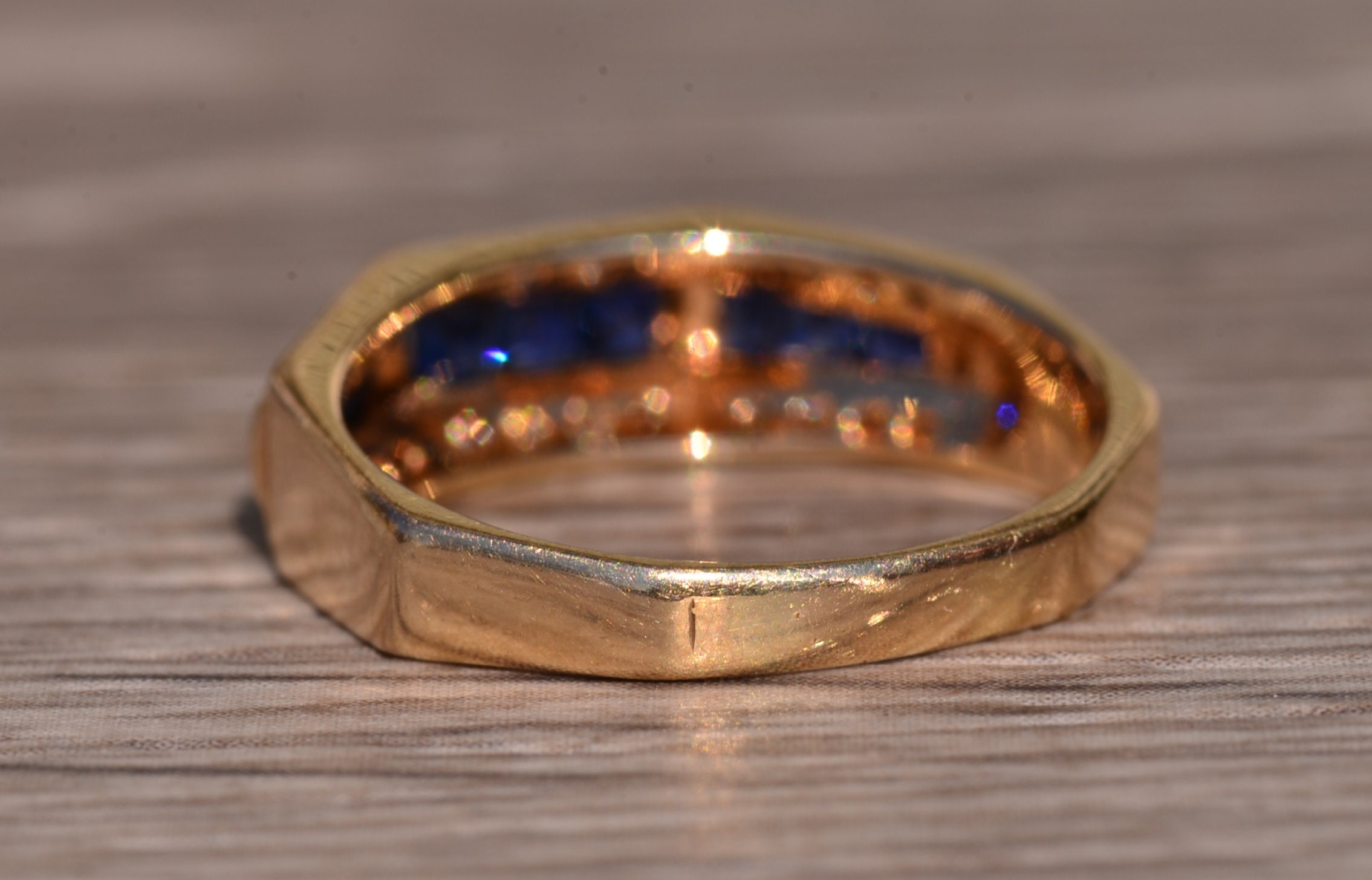 The Hye: Sapphire and Diamond Ring in Yellow Gold - Image 4