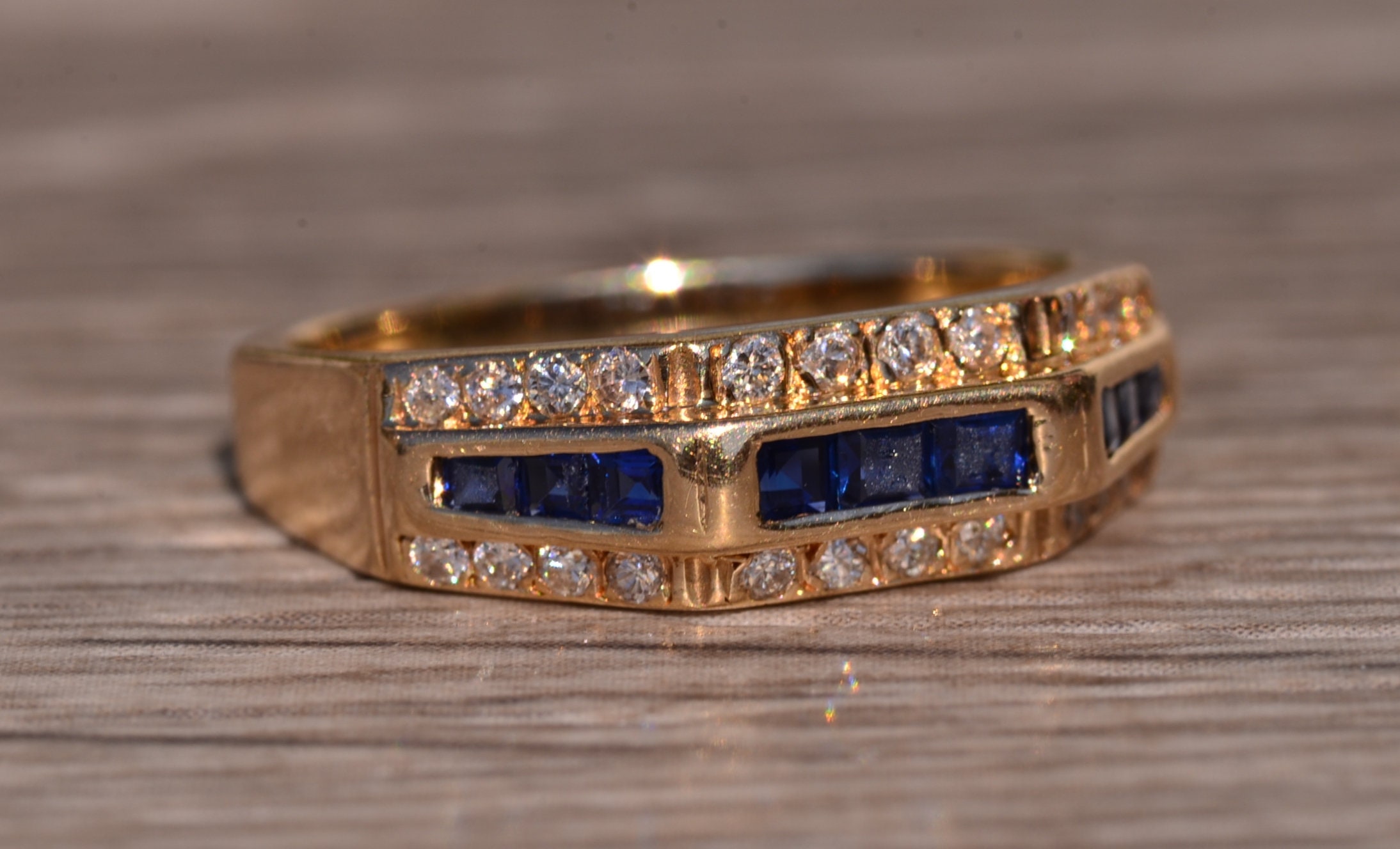 The Hye: Sapphire and Diamond Ring in Yellow Gold - Image 6