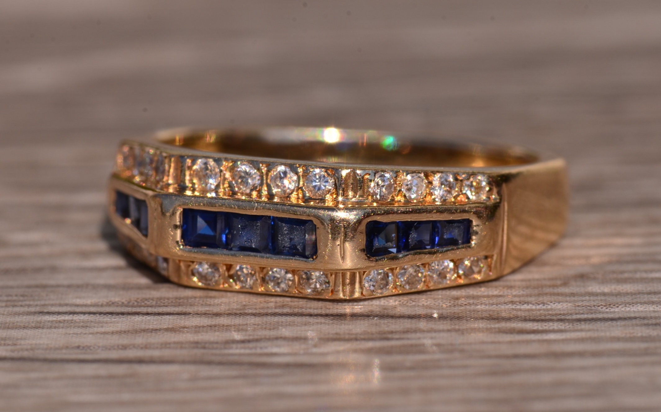 The Hye: Sapphire and Diamond Ring in Yellow Gold - Image 3