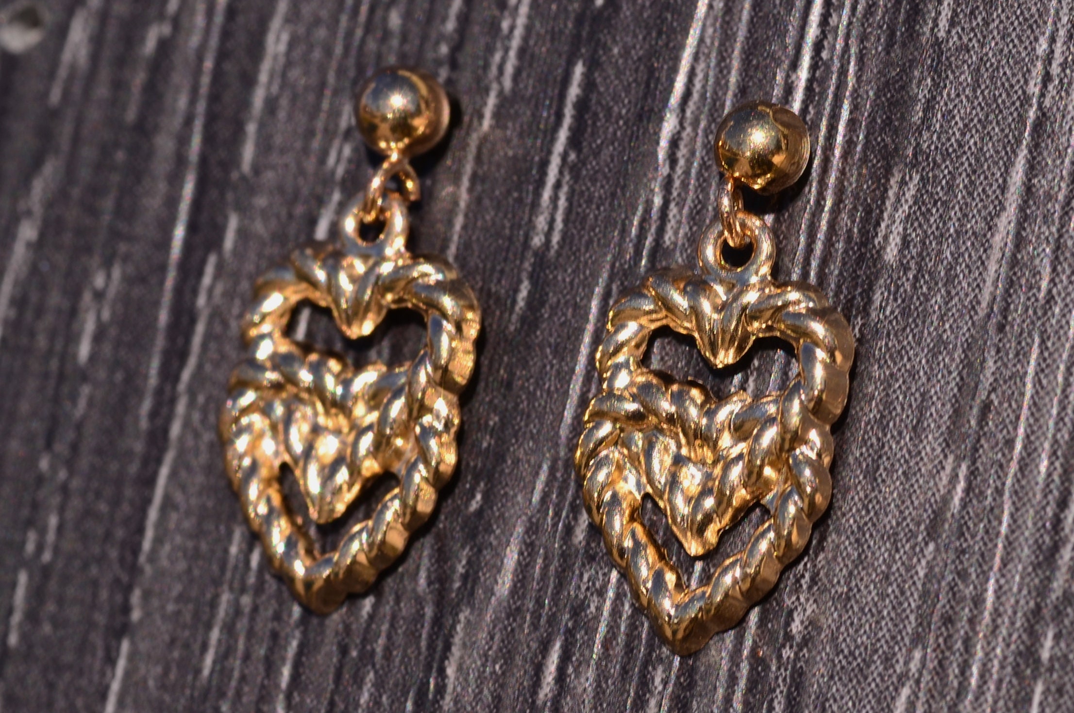 The Hearts: Heart Dangler Earrings in Yellow Gold - Image 3