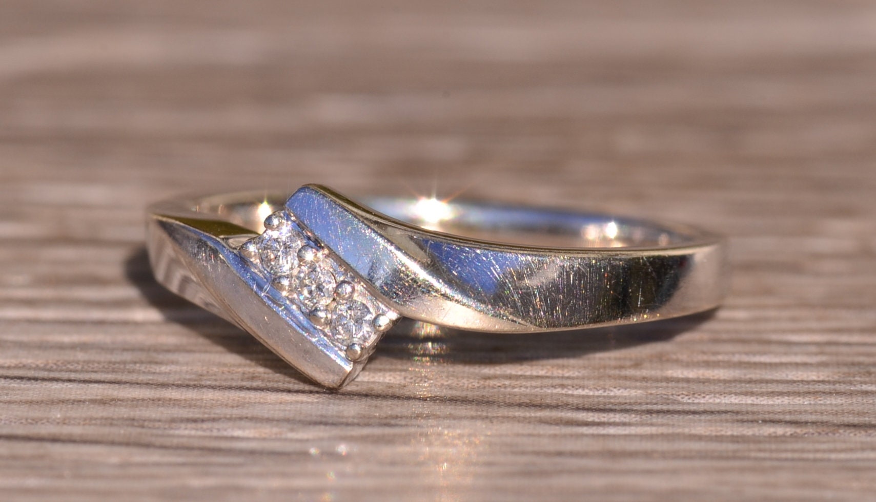 The Blossom Valley: White Gold Bypass Ring with Diamonds - Image 3
