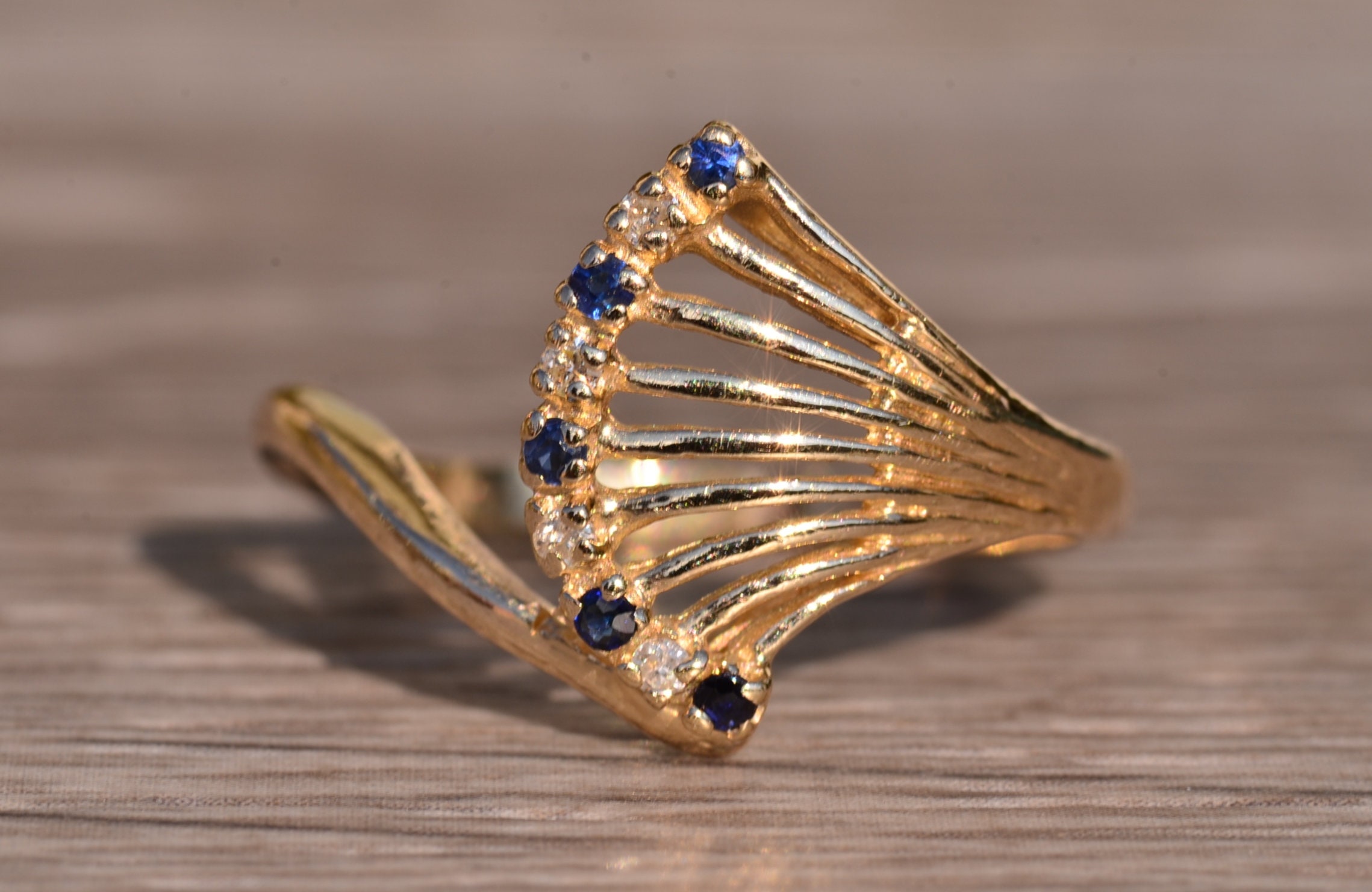 The Busselton: Vintage Sapphire and Diamond Peacock Fan Ring - Image 2