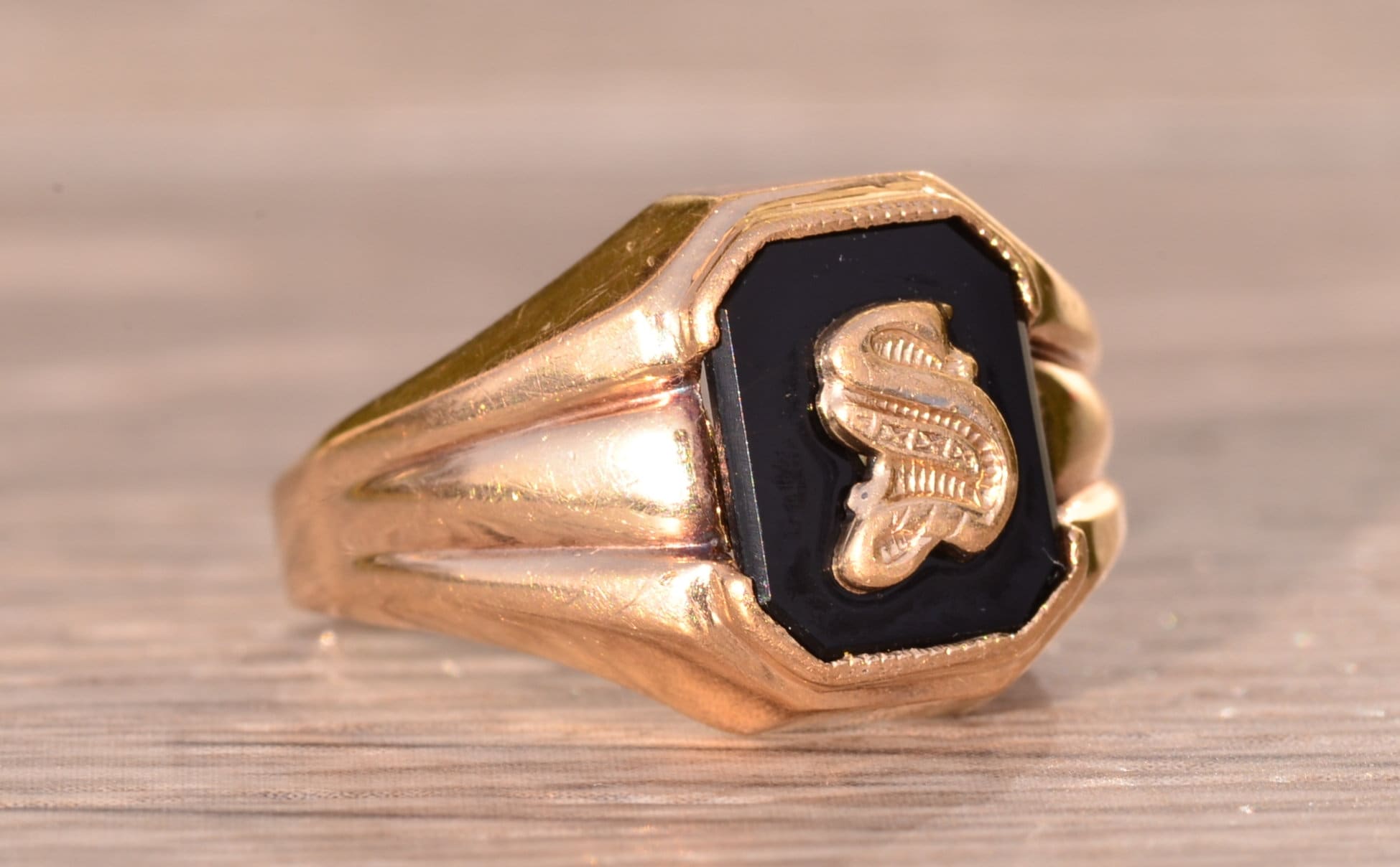SOLD - The Retro S: Vintage Onyx Ring with Scripted S - Image 6