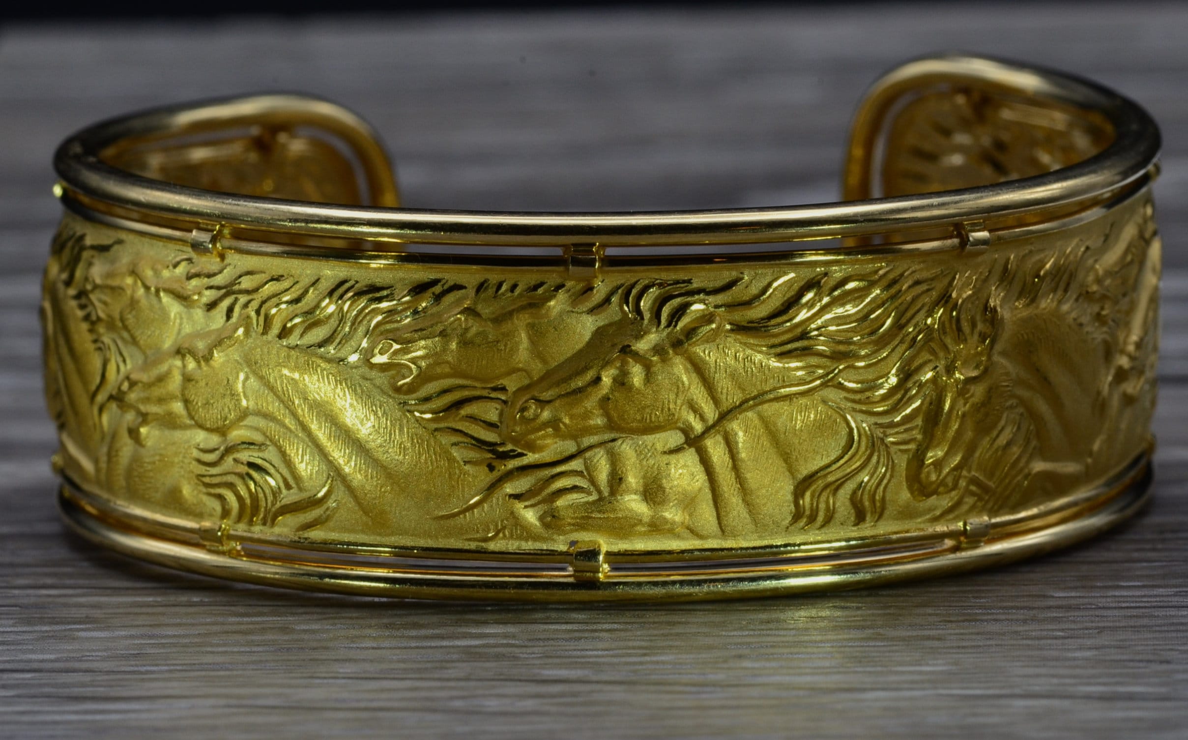 The Garden Grove: Carrera Y Carrera Repousse Bangle Bracelet - Image 2