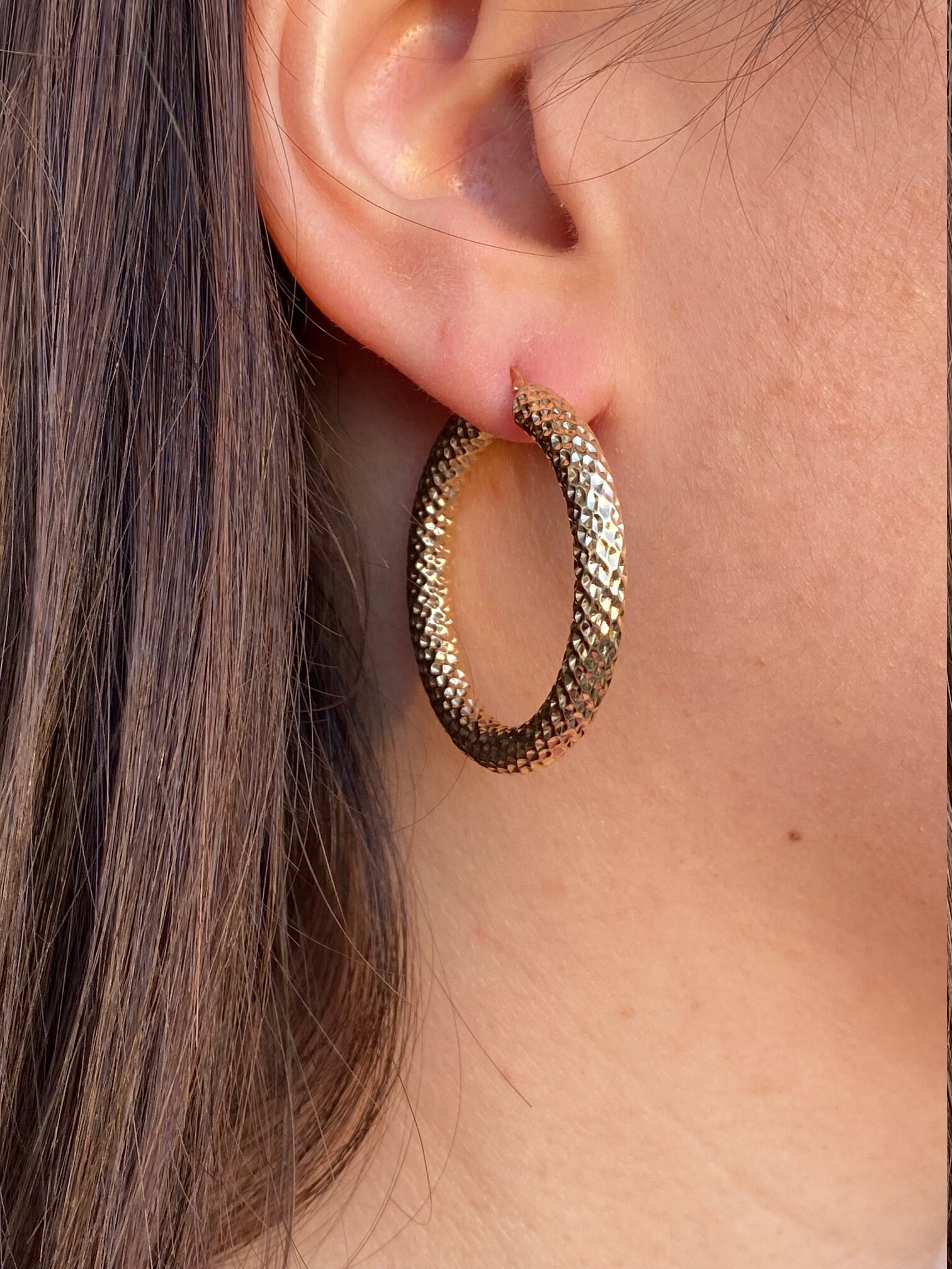 The Downey: Large Size Popcorn Textured Hoop Earrings in Yellow Gold - Image 5