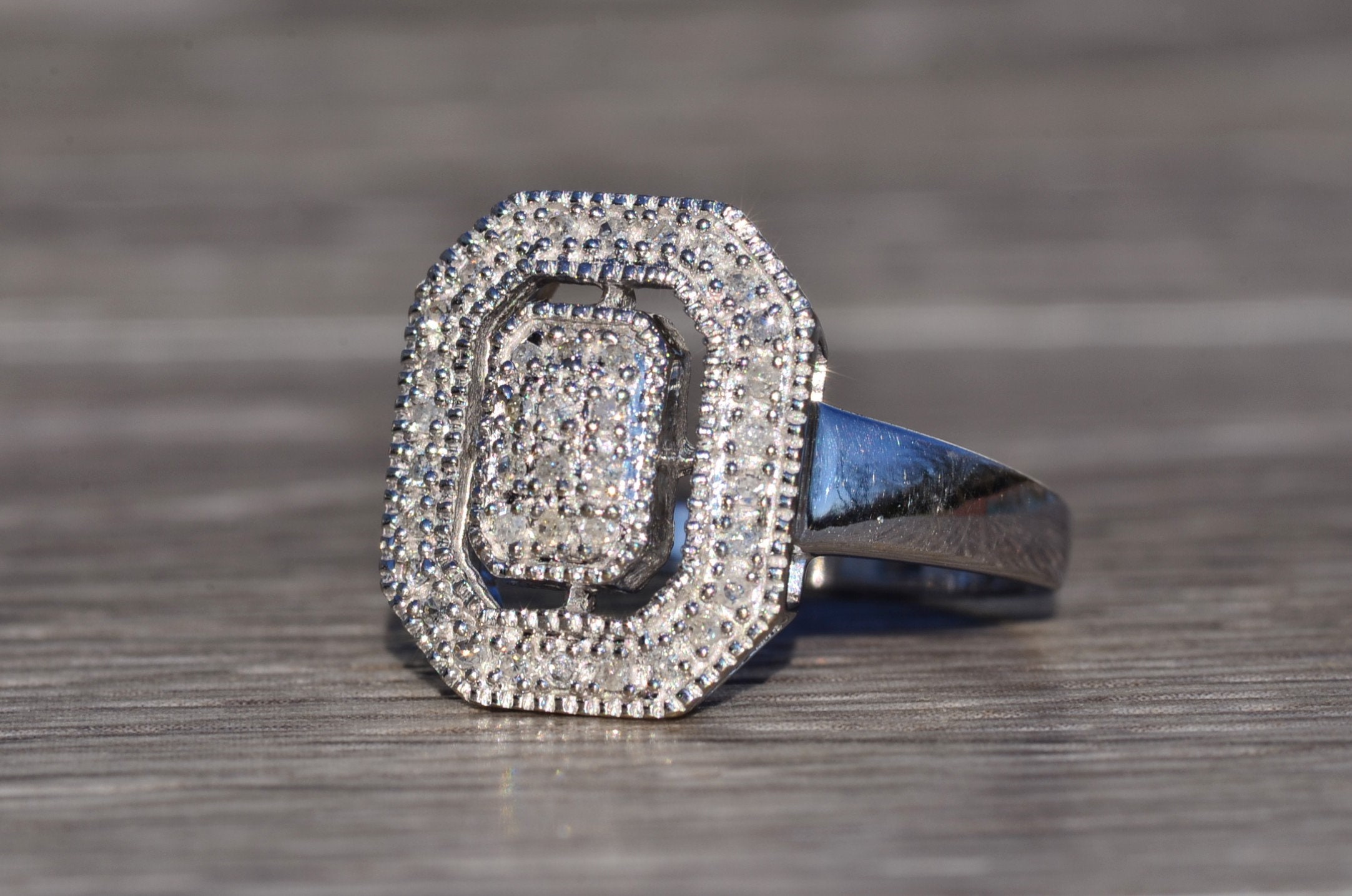The Isla Vista: White Gold Diamond Halo Right Hand Ring - Image 3