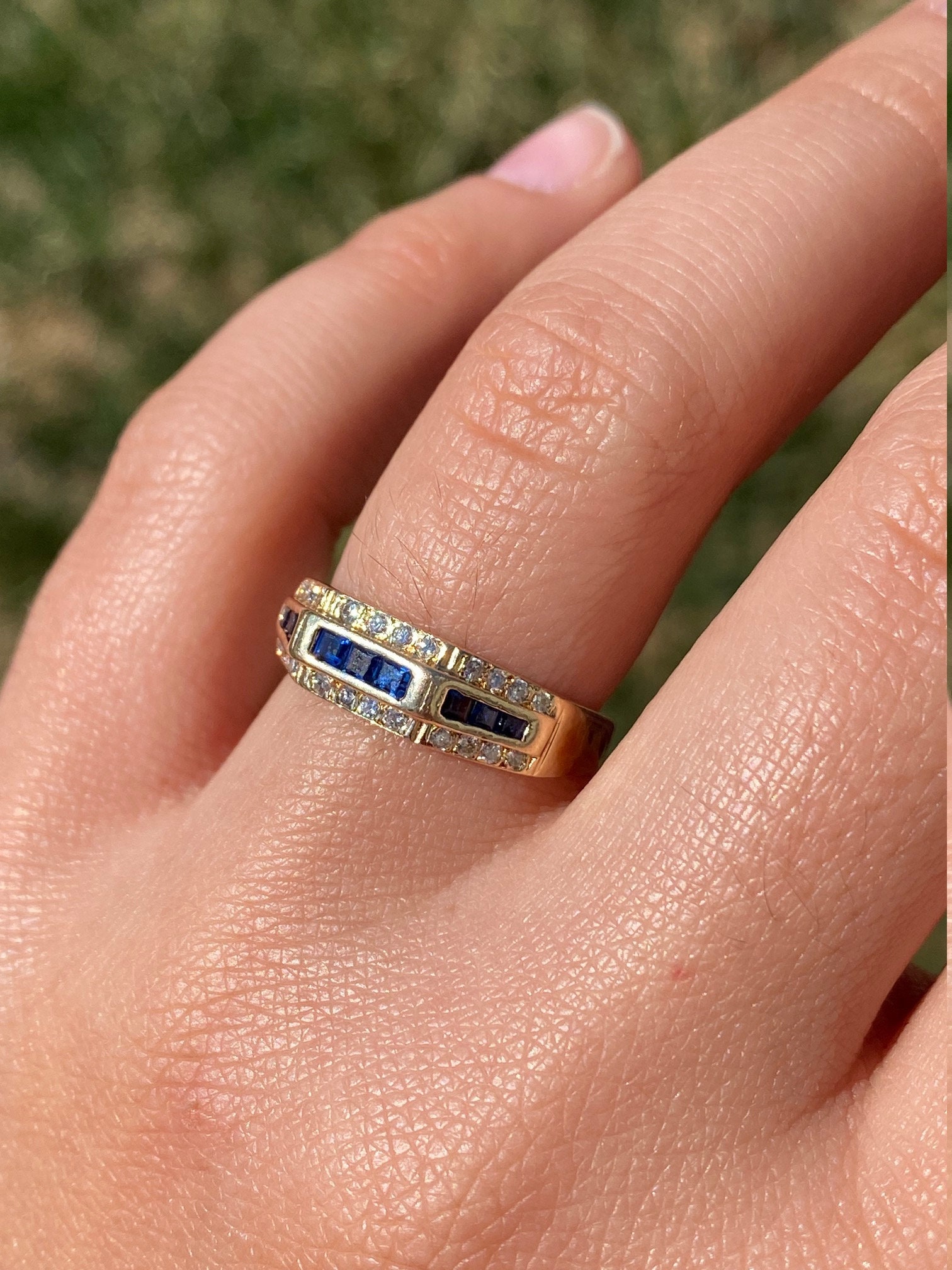 The Hye: Sapphire and Diamond Ring in Yellow Gold - Image 9