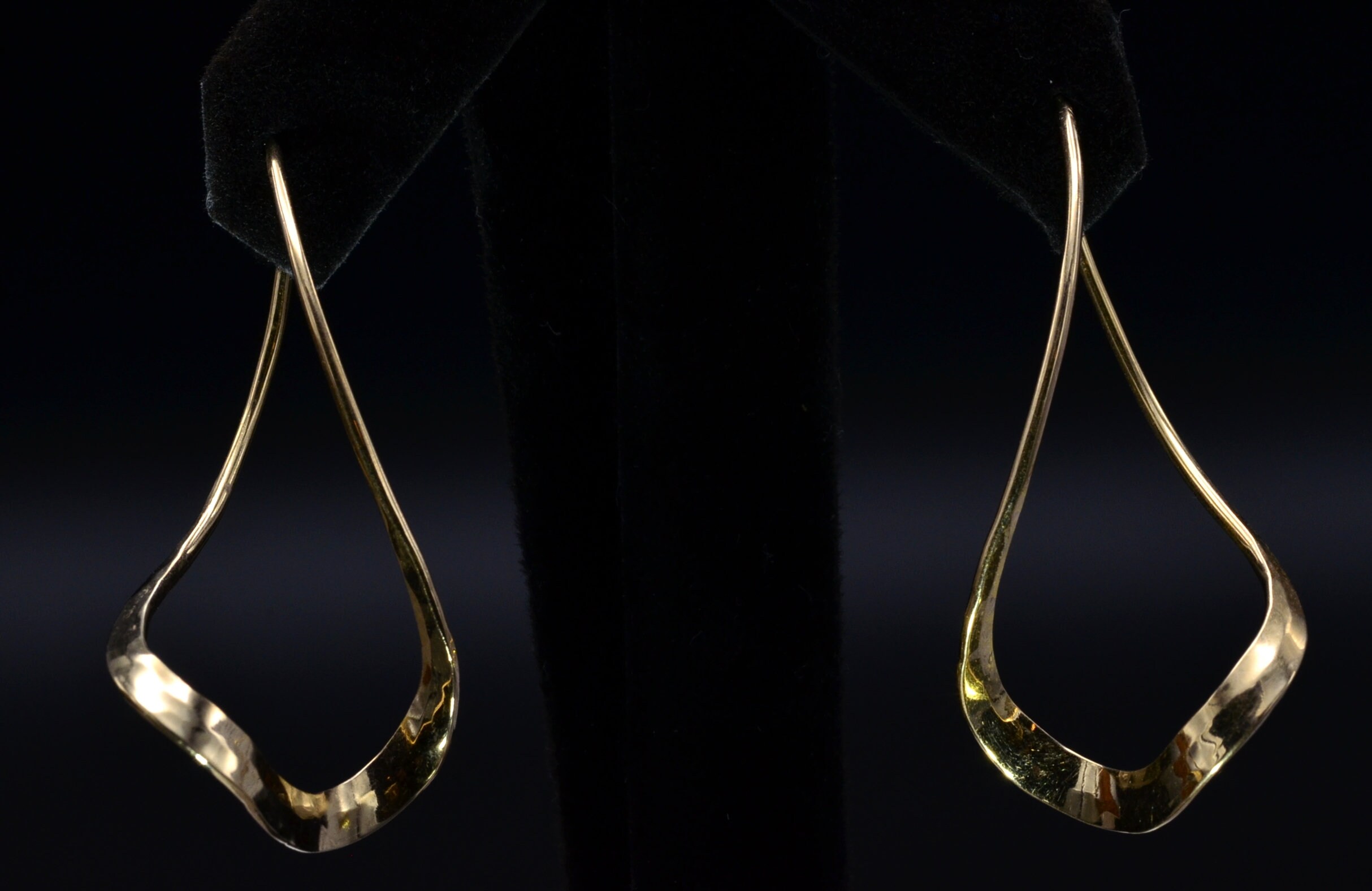 The Costa Mesa: Yellow Gold Twist Earrings - Image 2
