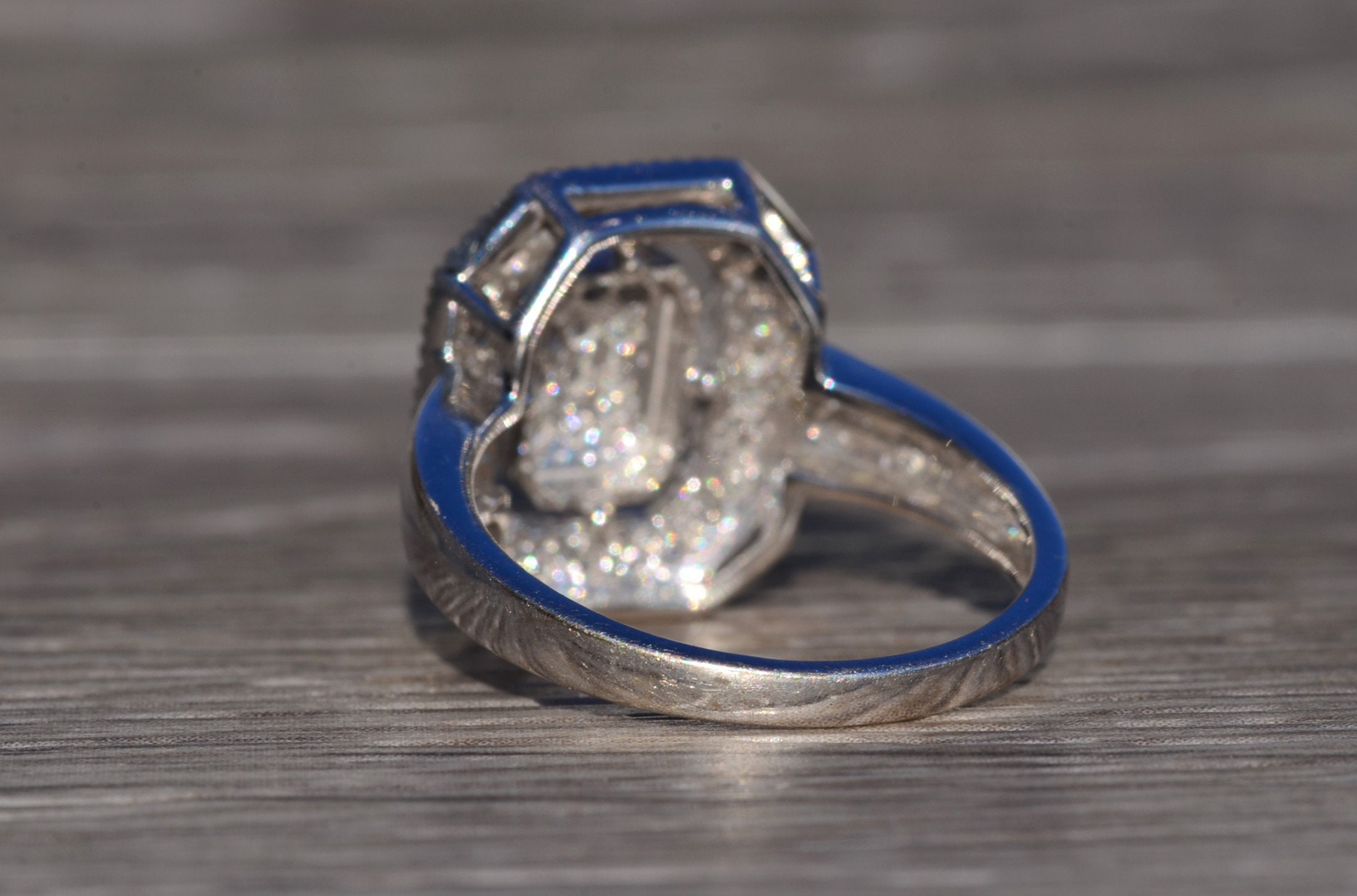 The Isla Vista: White Gold Diamond Halo Right Hand Ring - Image 4