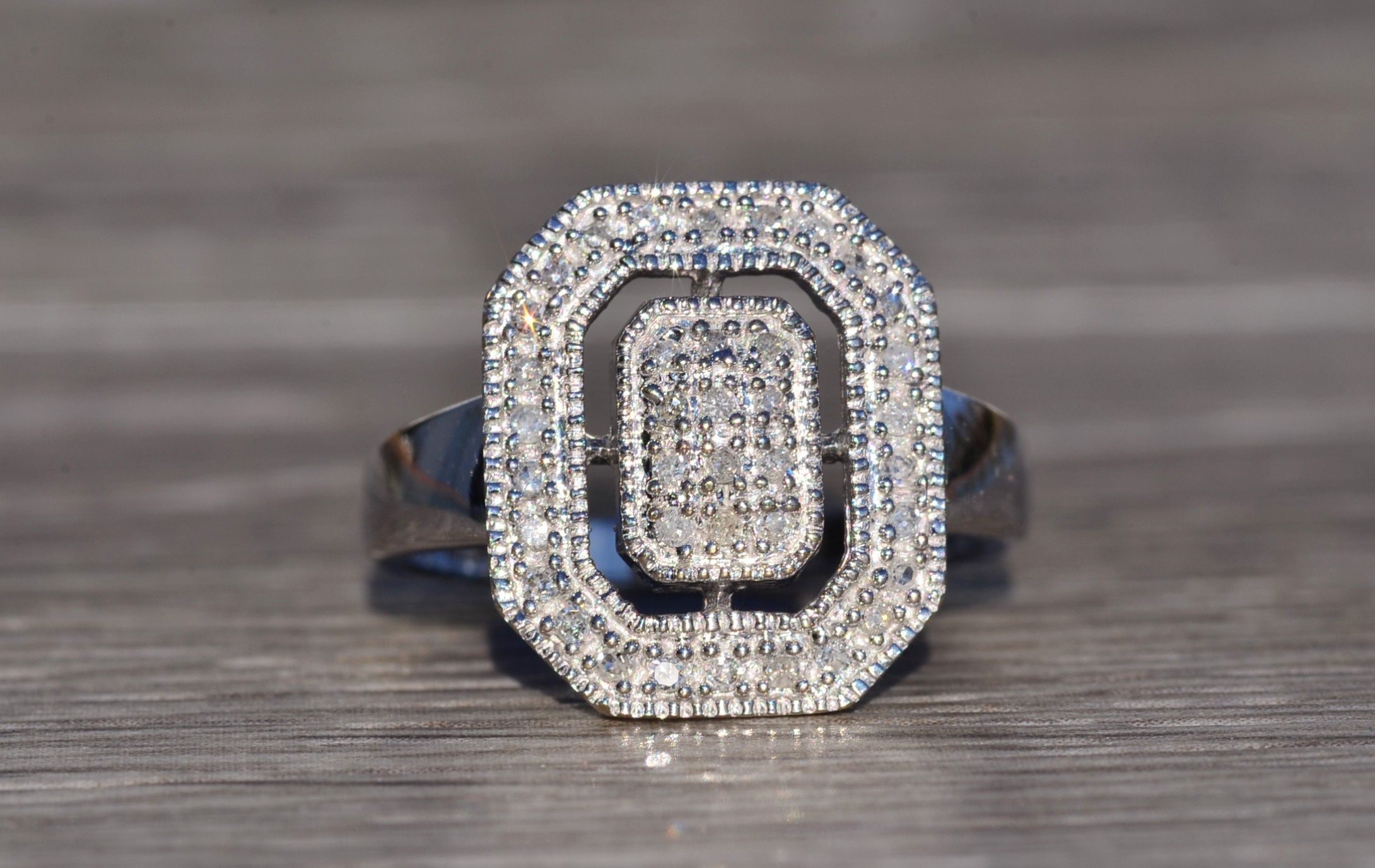 The Isla Vista: White Gold Diamond Halo Right Hand Ring - Image 2