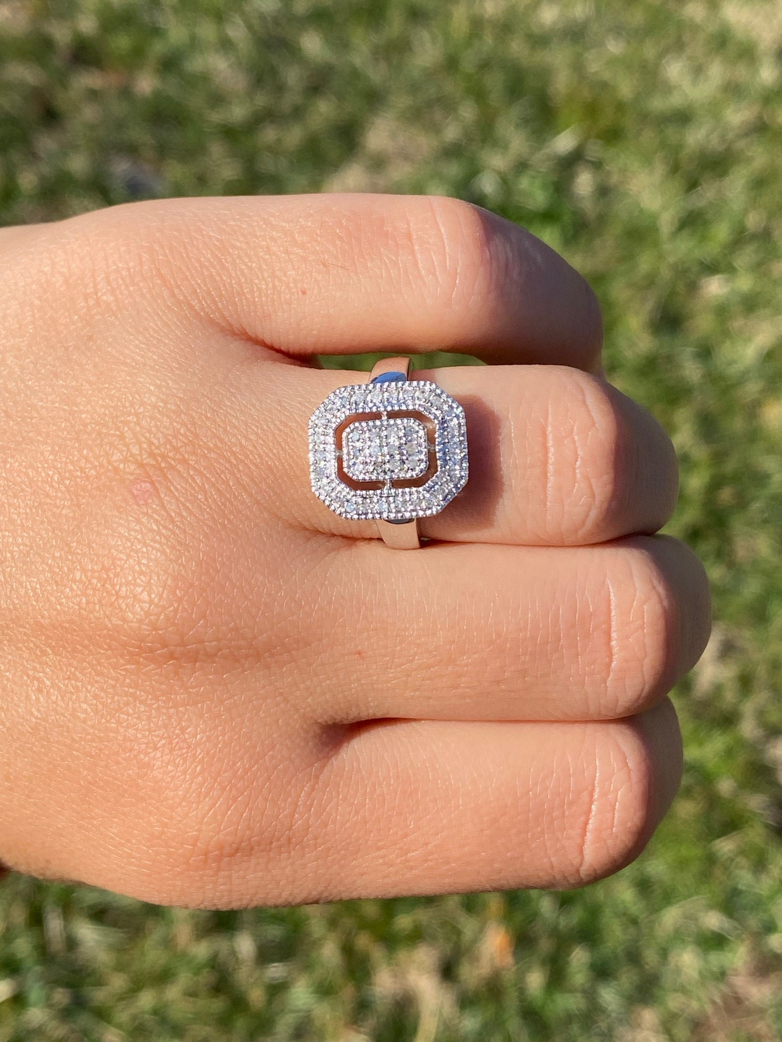 The Isla Vista: White Gold Diamond Halo Right Hand Ring - Image 11