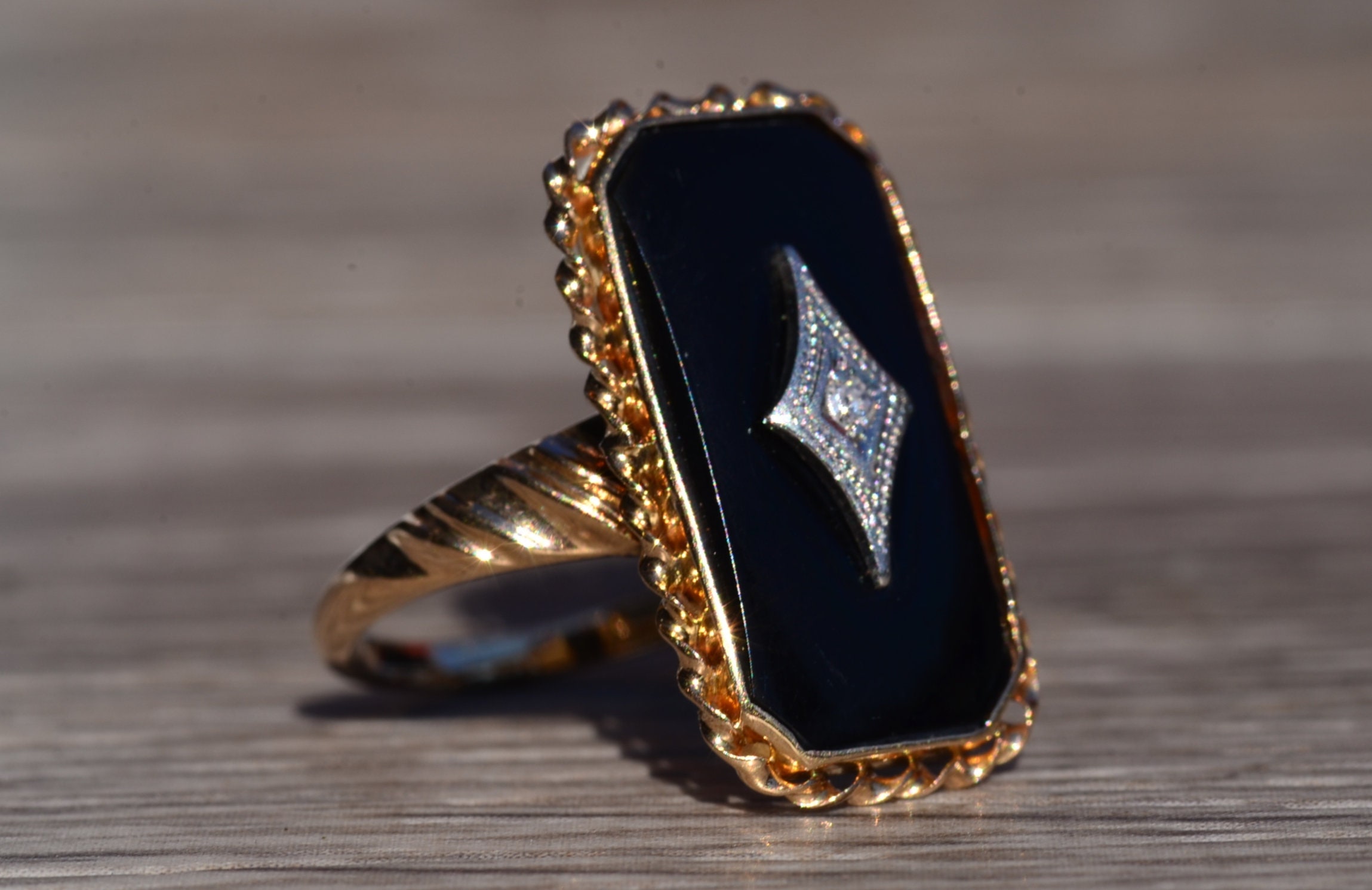 SOLD - The Posts: Vintage Yellow Gold Onyx And Diamond Ring - Image 6