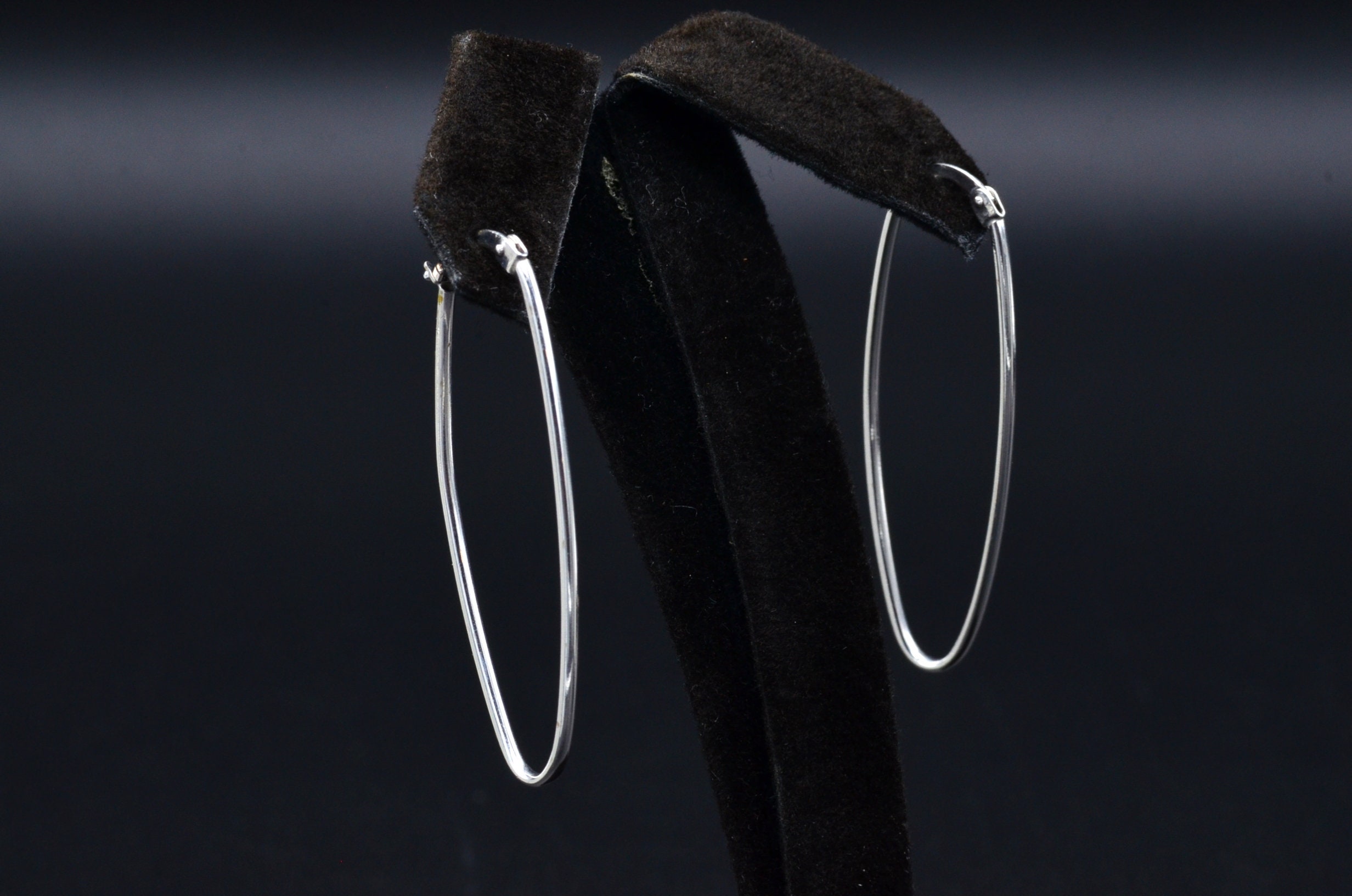 SOLD - The Hubbells: Ladies 14K White Gold Elongated Hoop Earrings - Image 2