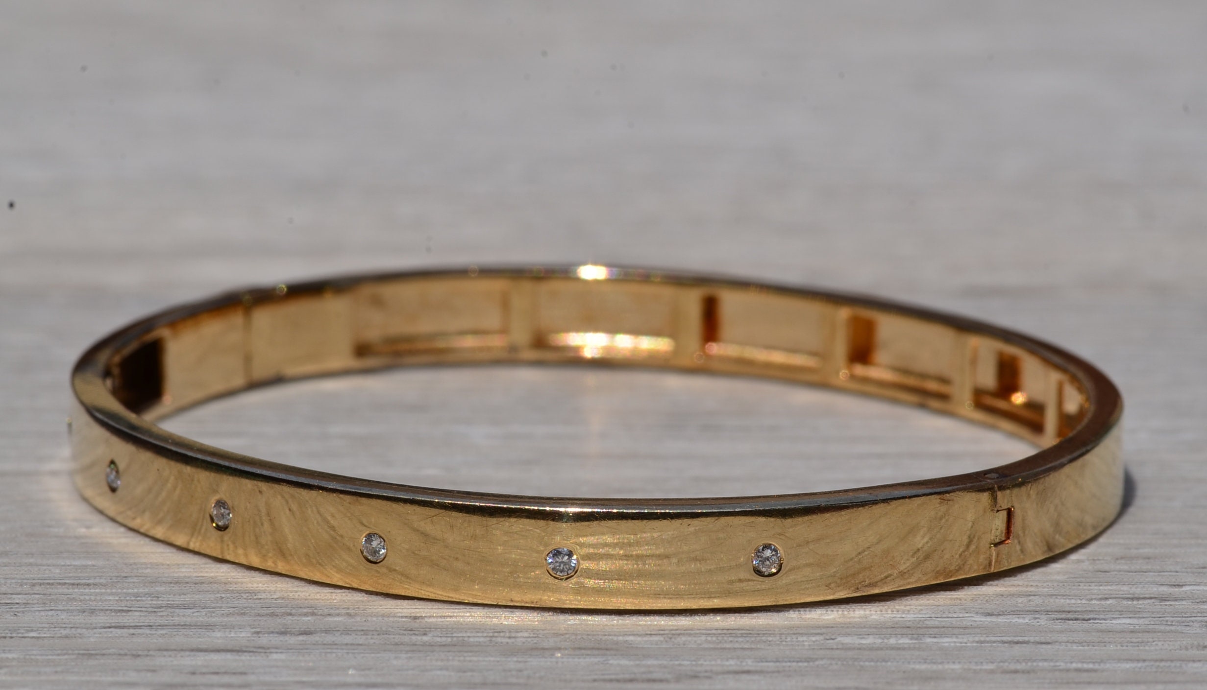 The Bakersfield: Yellow Gold Diamond Station Bangle - Image 3