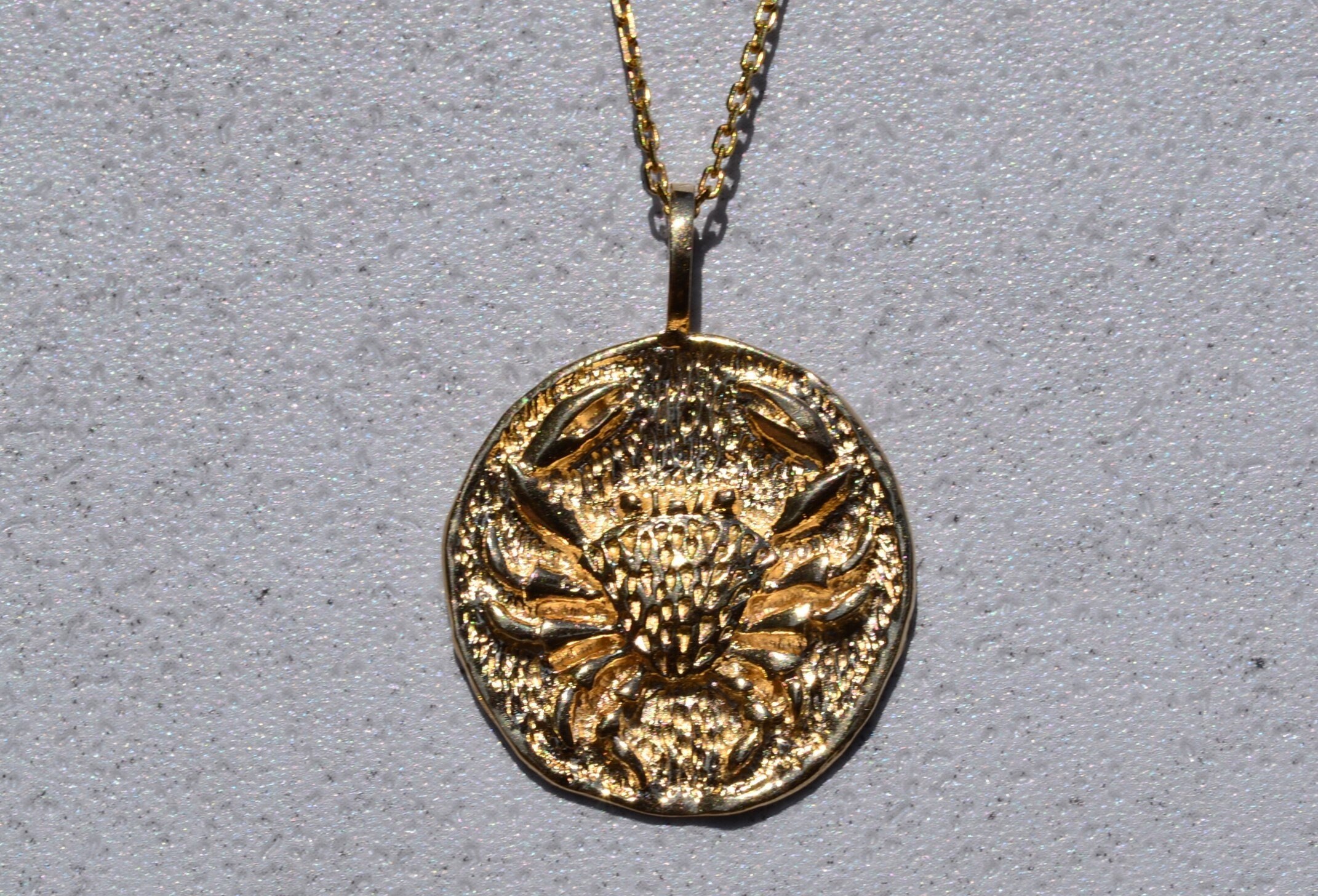 The Cancer: Vintage Cancer Zodiac Crab Pendant in Yellow Gold - Image 2