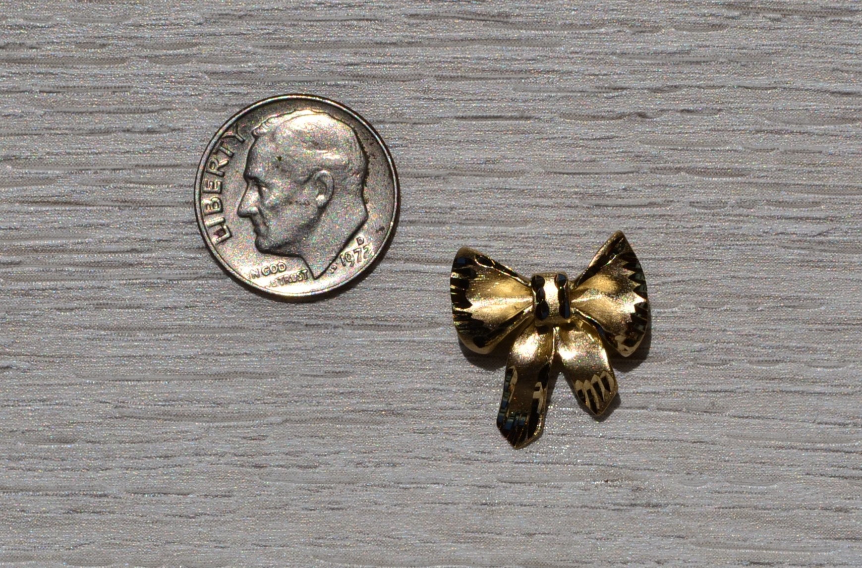SOLD - The Pierre Part: Yellow Gold Bow Pendant - Image 2
