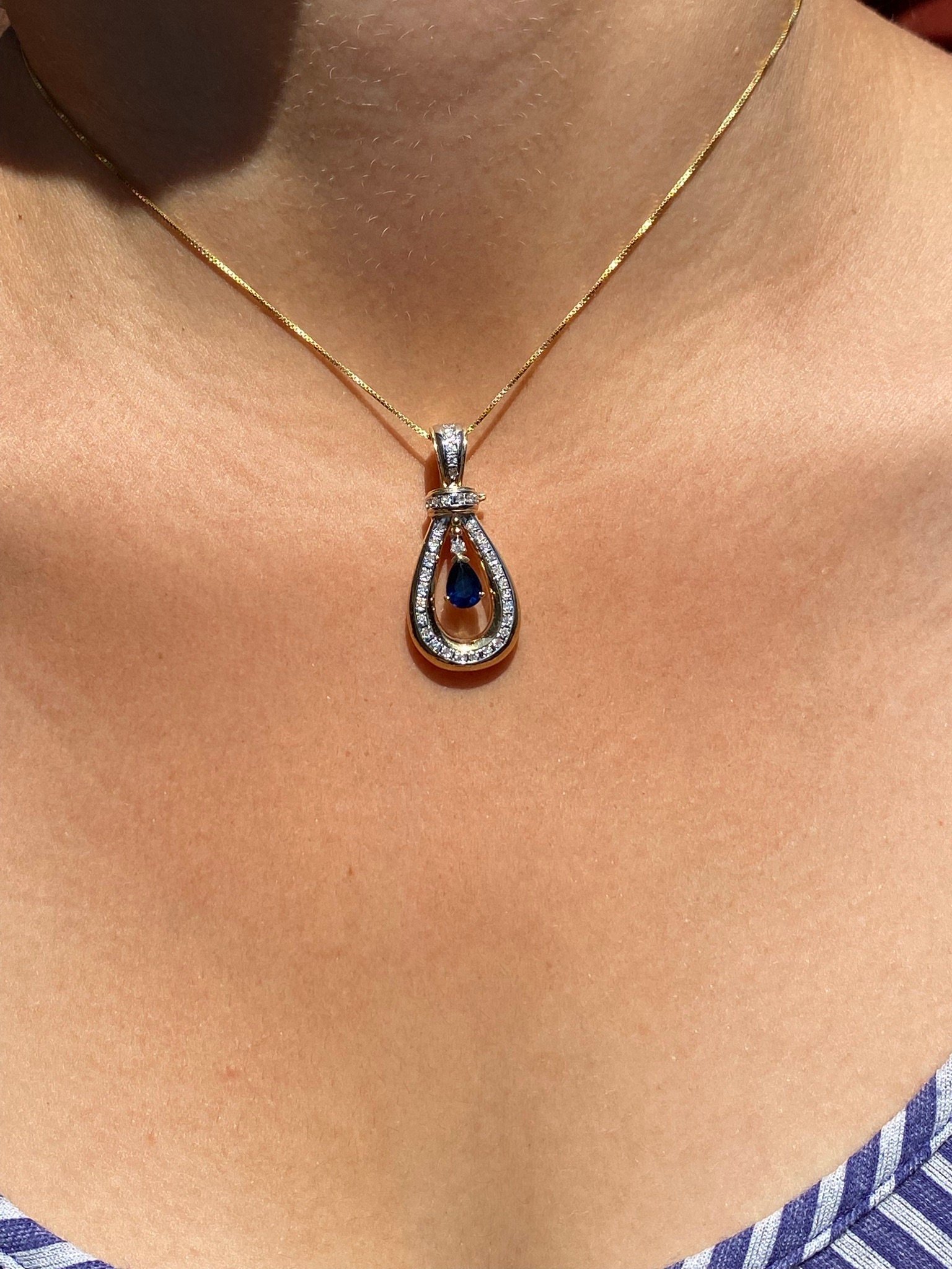 The Gretna: Sapphire and Diamond Necklace in Yellow Gold - Image 4