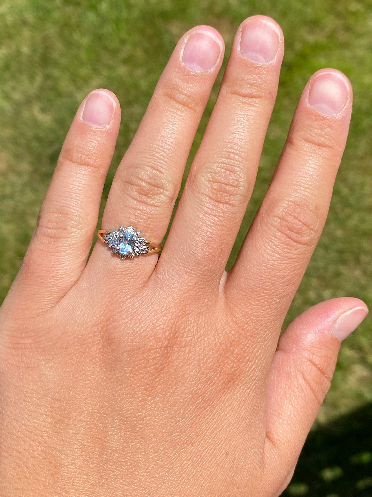 The Del Rey: Aquamarine and Diamond Ring in Yellow Gold - Image 8