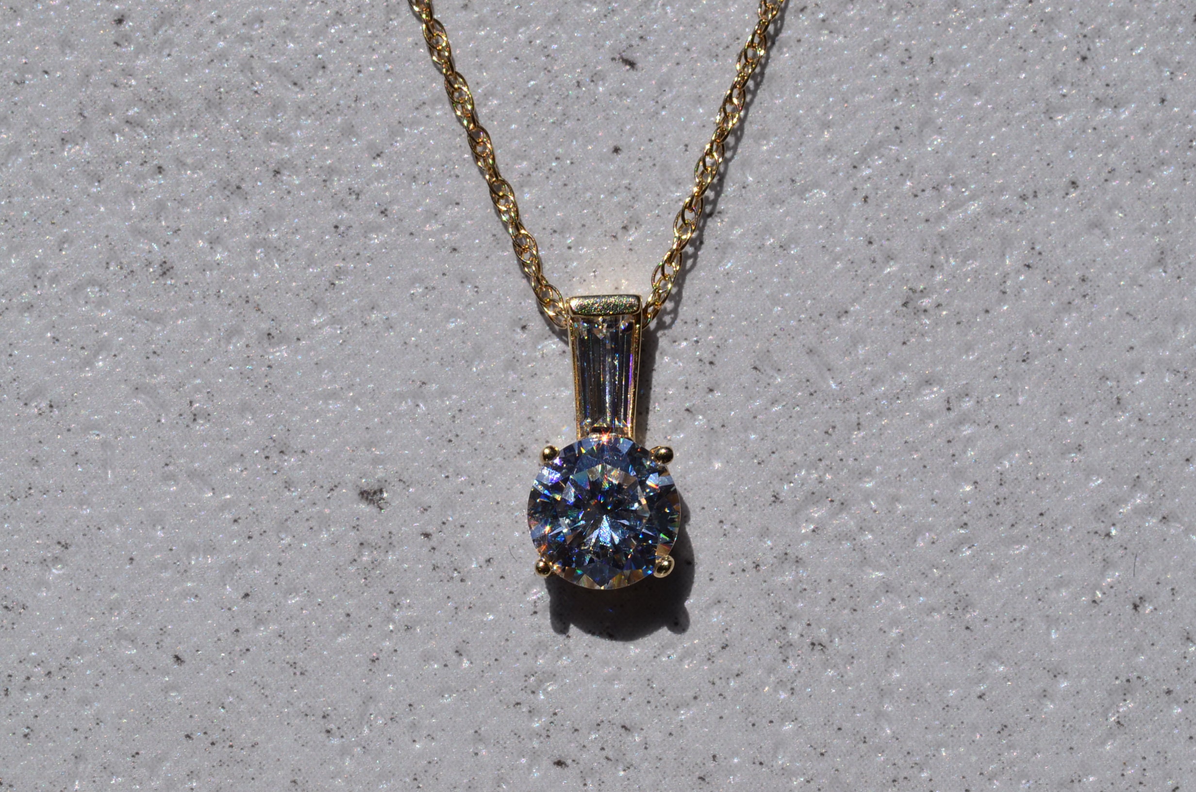 The Del Rio: Yellow Gold Necklace set with Cubic Zirconia - Image 2