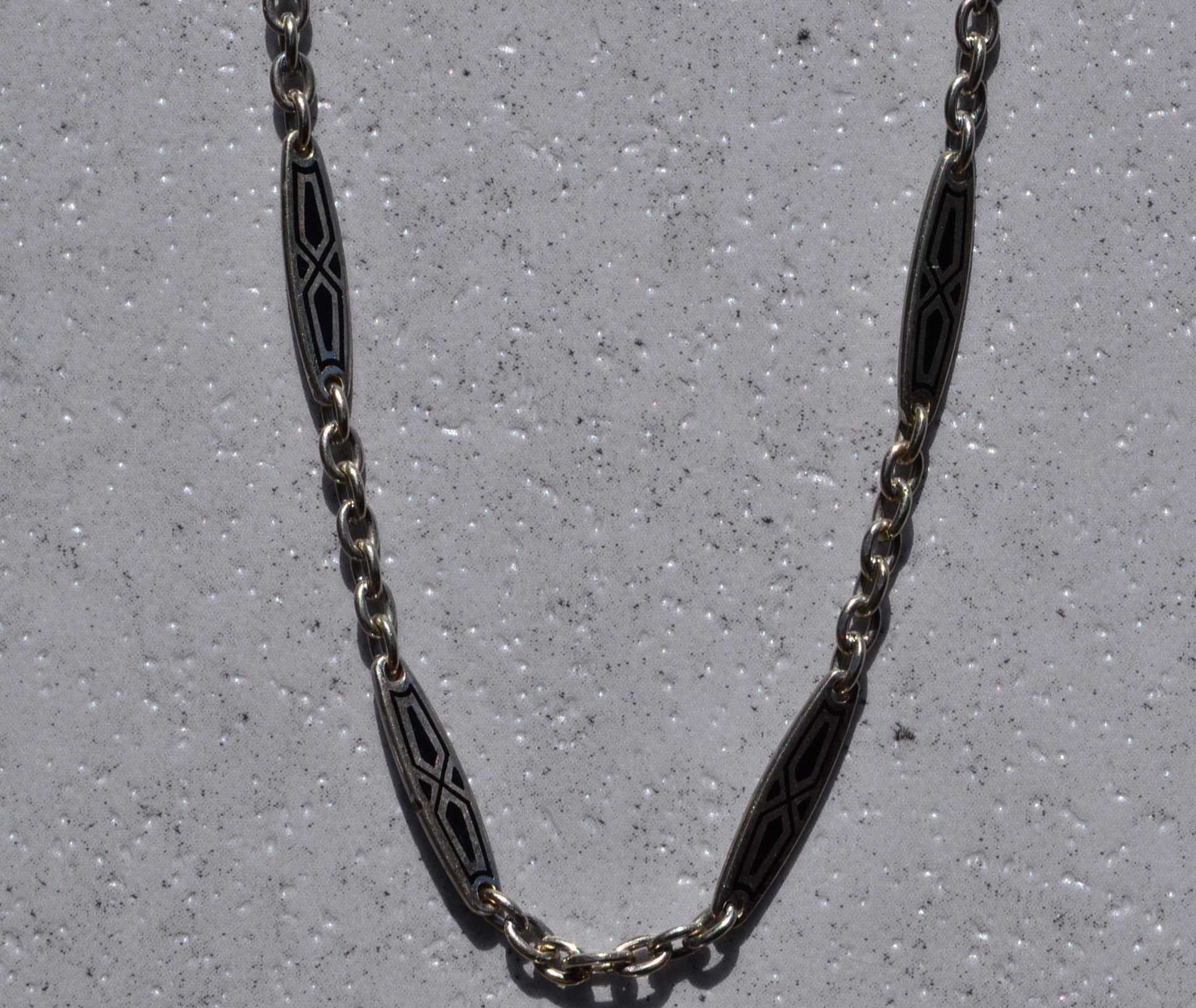 The Fashion Square Deux : Antique Art Deco White Gold Enamel Bracelet Signed Kreisler - Image 2