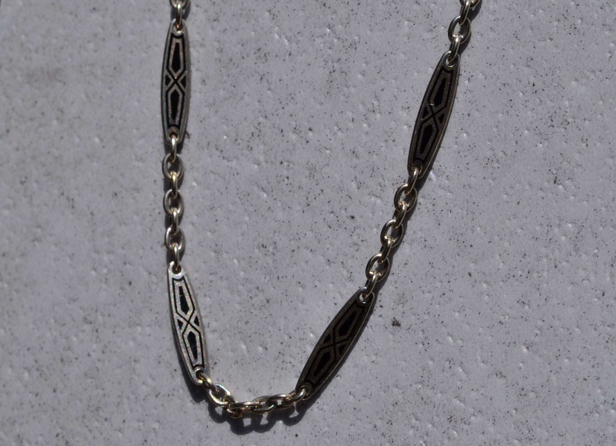 The Fashion Square Deux : Antique Art Deco White Gold Enamel Bracelet Signed Kreisler - Image 3