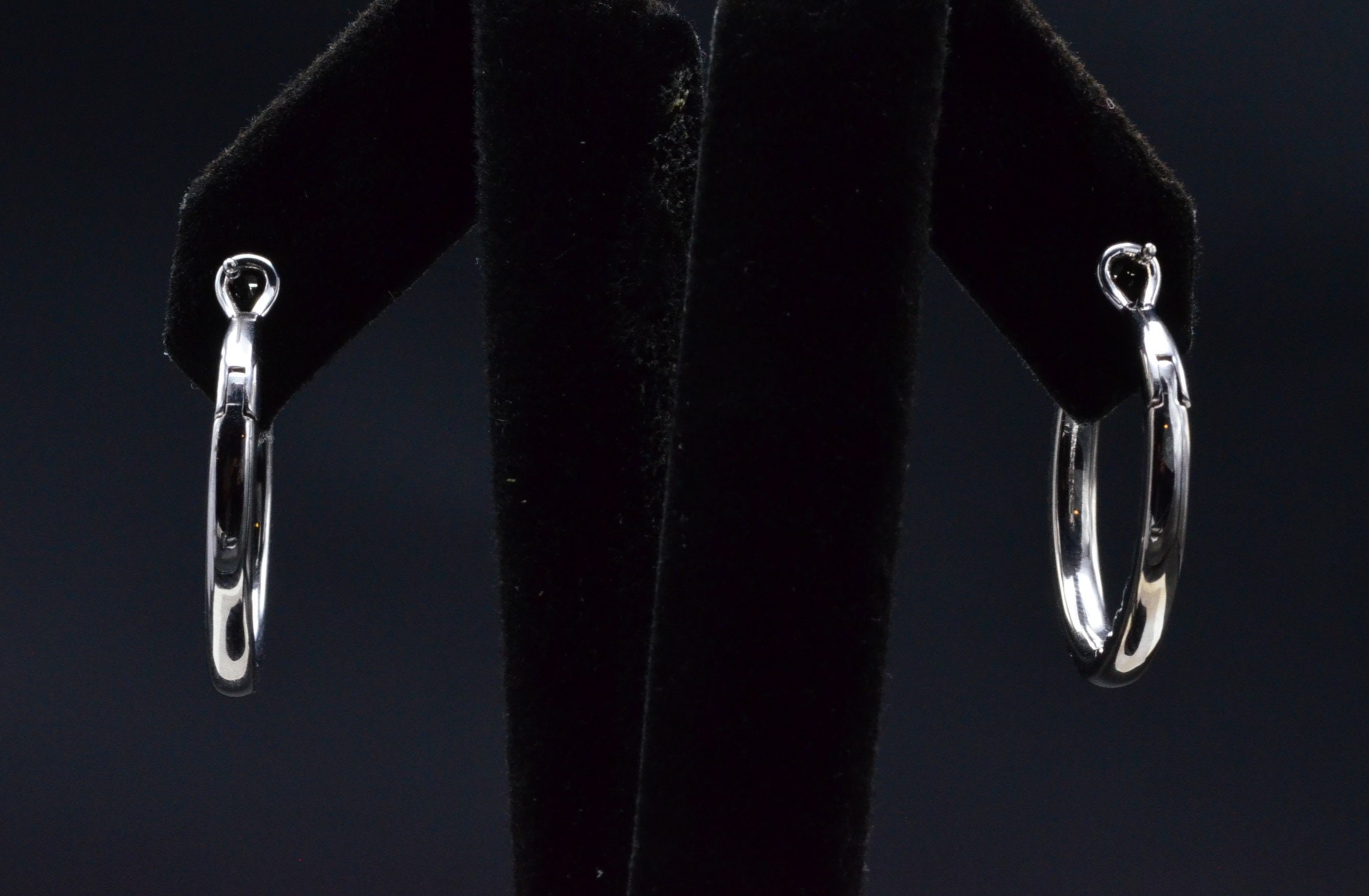 SOLD - The Metare: Inside Out Diamond Hoops in White Gold - Image 5