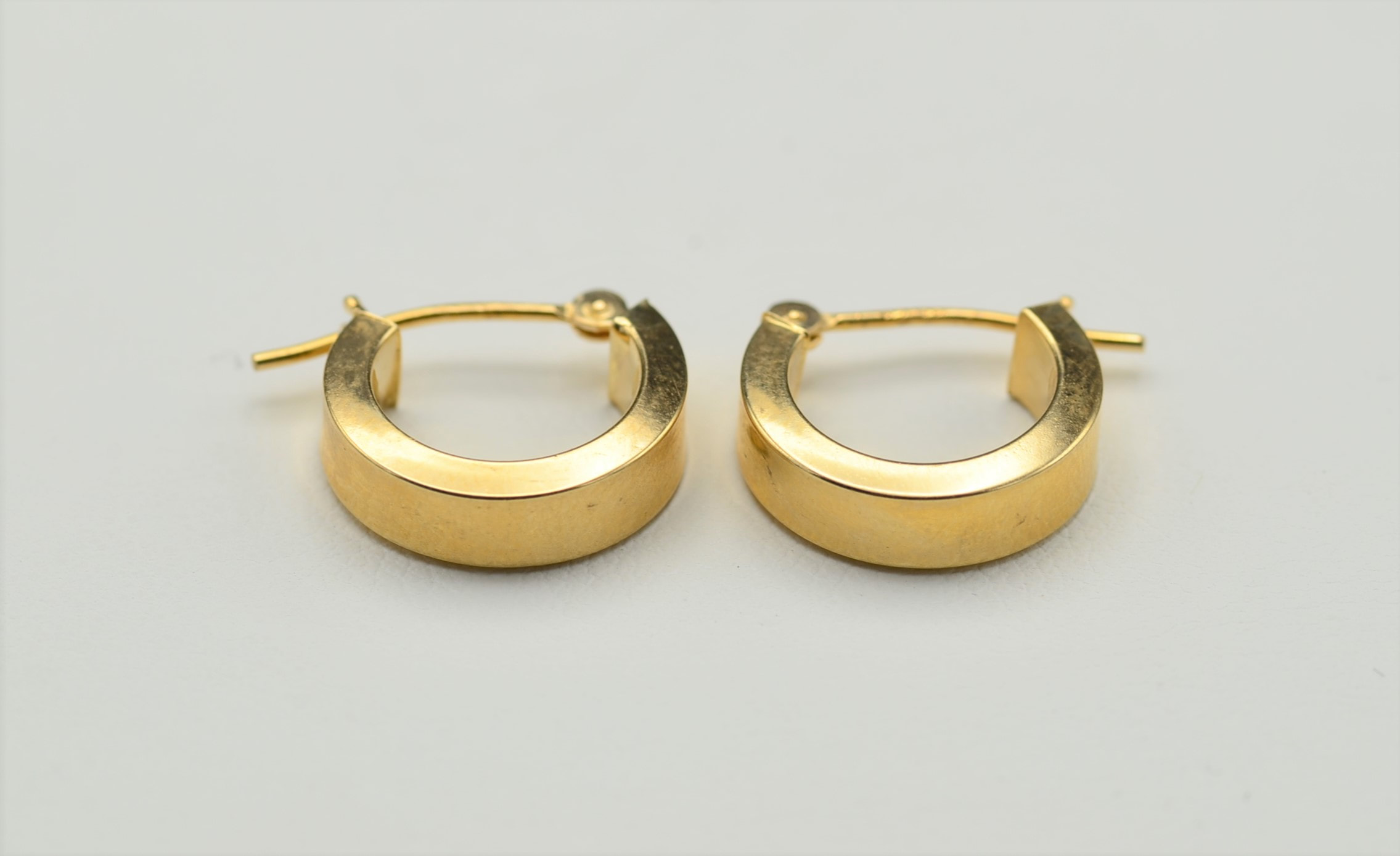 SOLD - The Taraks: Petite Ladies 14K Gold Hoop Earrings