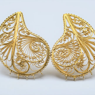 SOLD - The Carrigans:  Ladies Impressive 14K Yellow Gold Filigree Earrings