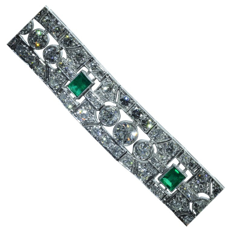 The Daphne: Platinum Art Deco Emerald and Diamonds Bracelet with Colombian Emeralds
