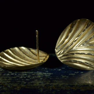 SOLD - The Palmyra:  Vintage 14 Karat Yellow Gold Shell Style Earrings
